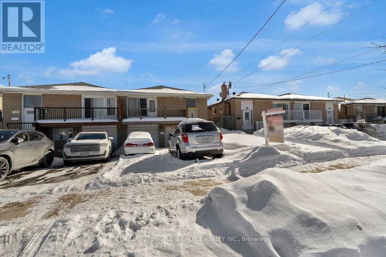 4 bed 3 bath single family at 61 PRIMULA CRESCENT — $800,000