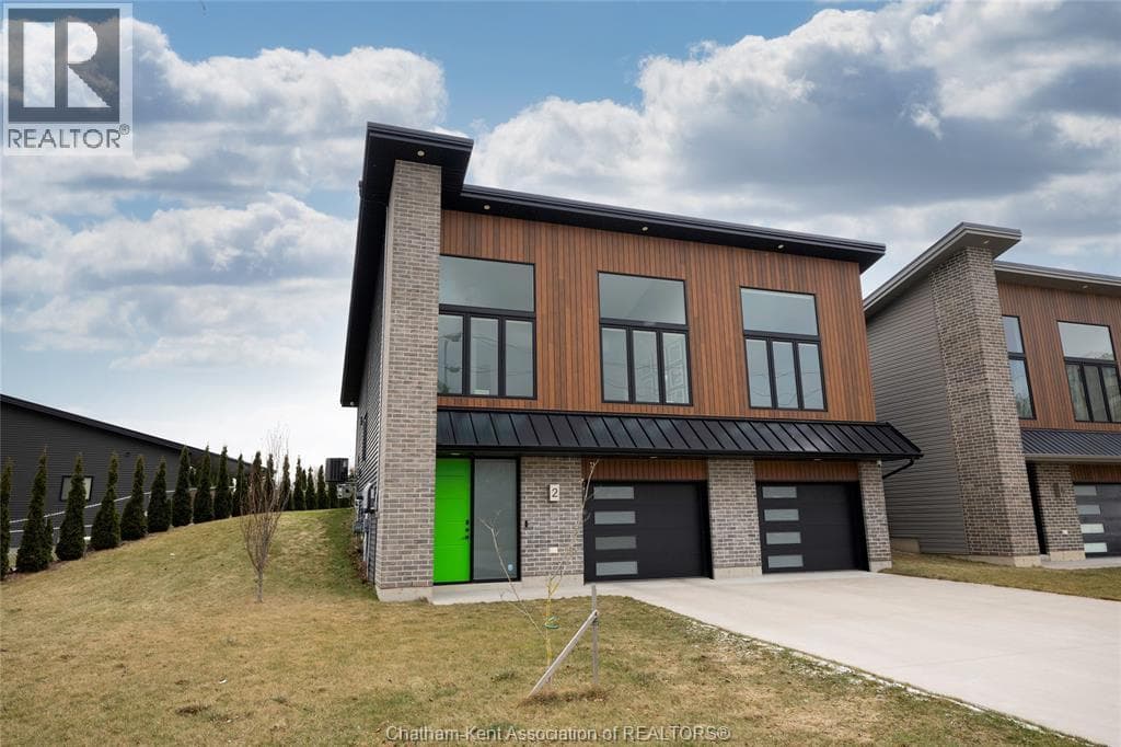 2 bed 2 bath single family at 2 Riverview DRIVE — $524,900