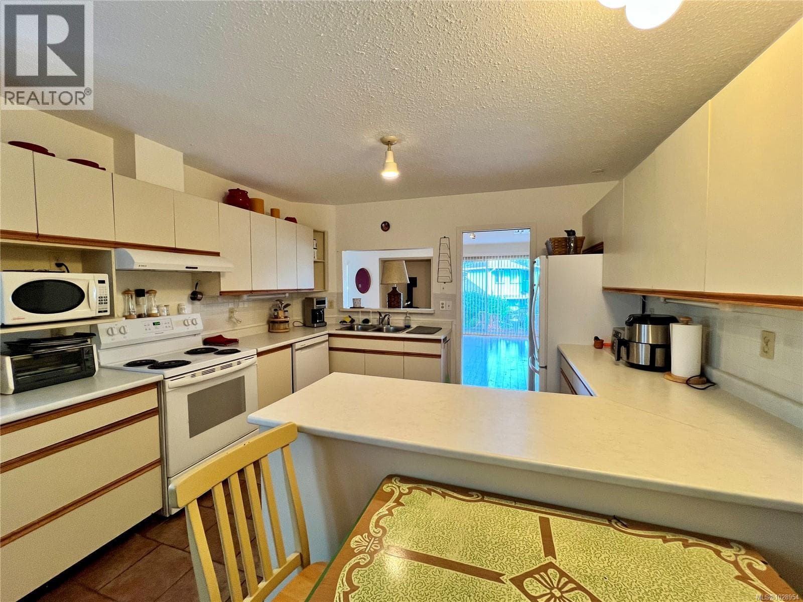 3 130 Corbett Rd photo 5