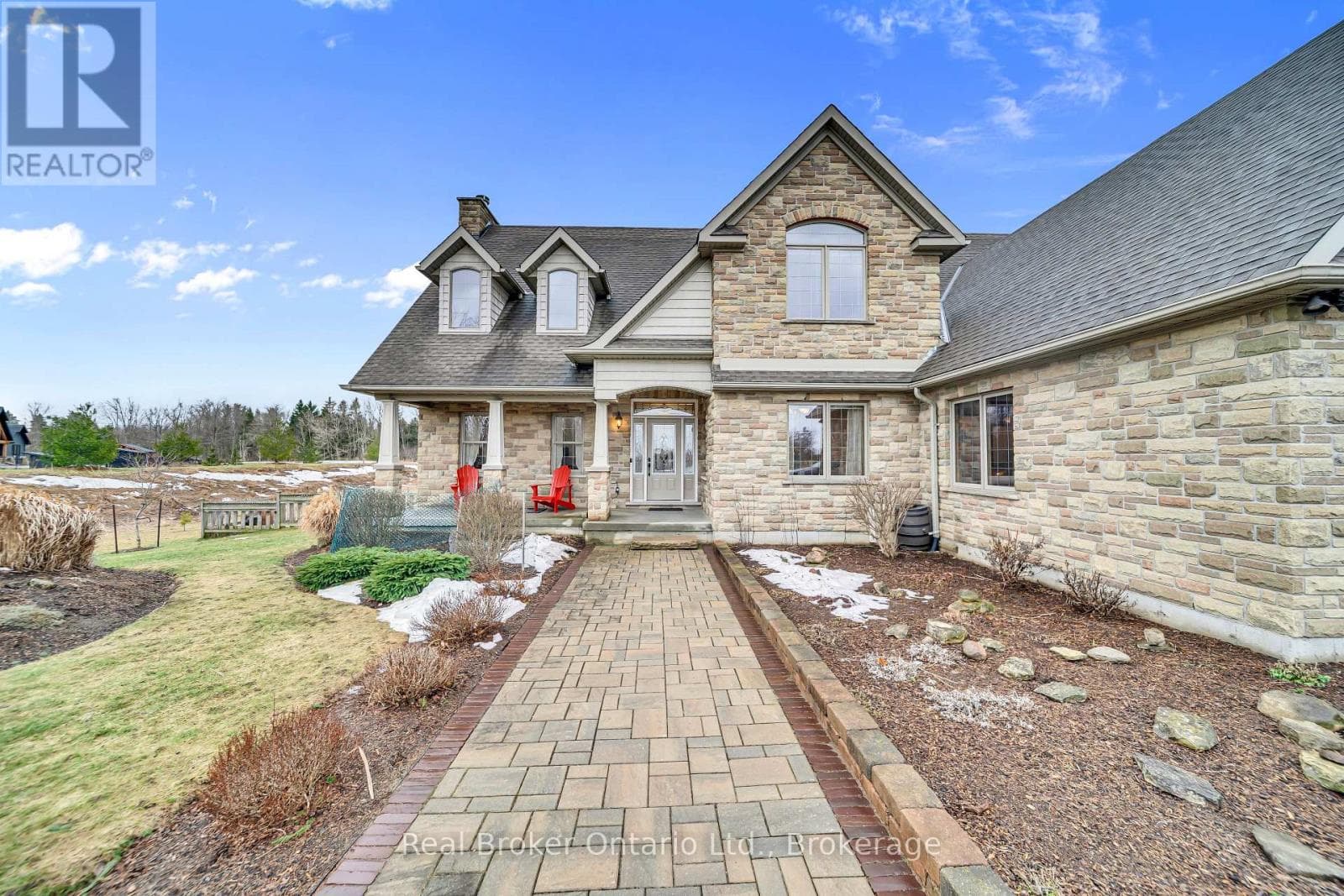 4760 NASSAGAWEYA-PUSLINCH TOWNLINE photo 4