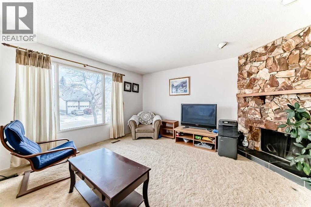 224 Berwick Way NW — photo 4