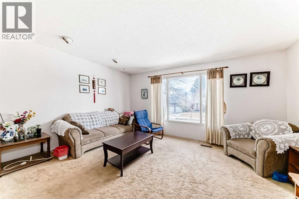 224 Berwick Way NW — photo 5