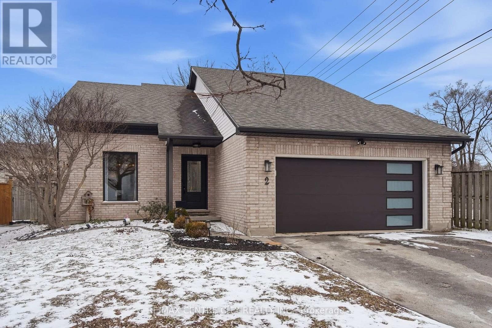 2 STONEYCREEK CRESCENT photo 3