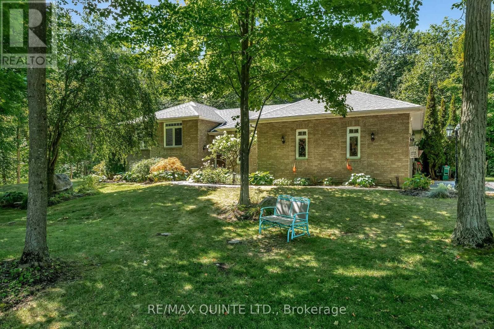 291 COLONIAL DRIVE photo 2