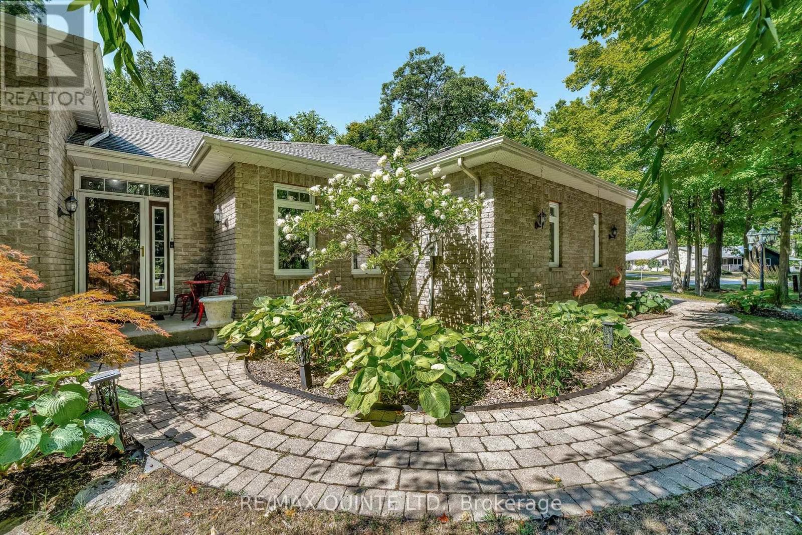 291 COLONIAL DRIVE photo 3