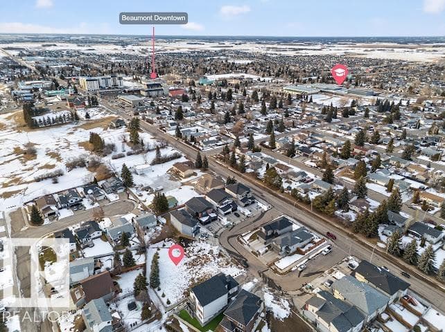 4511 49 AV photo 3