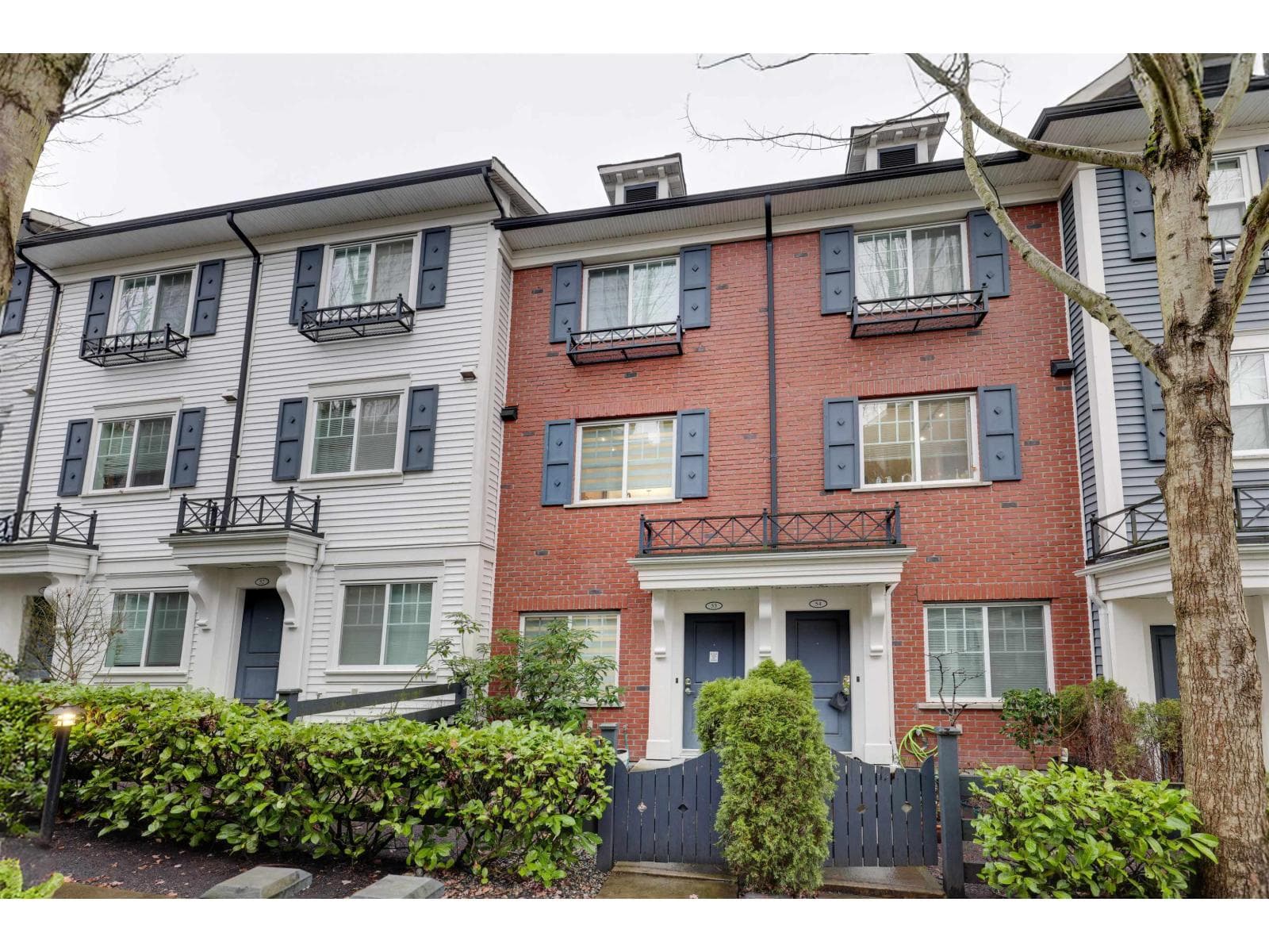 3 bed 2 bath single family at 53 8767 162 STREET — $705,000
