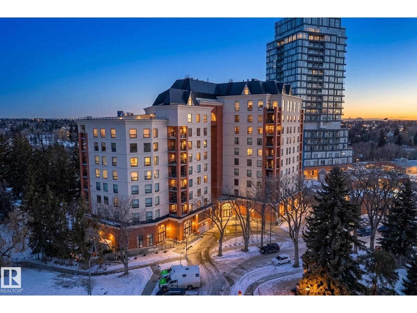 #307 10108 125 ST NW
