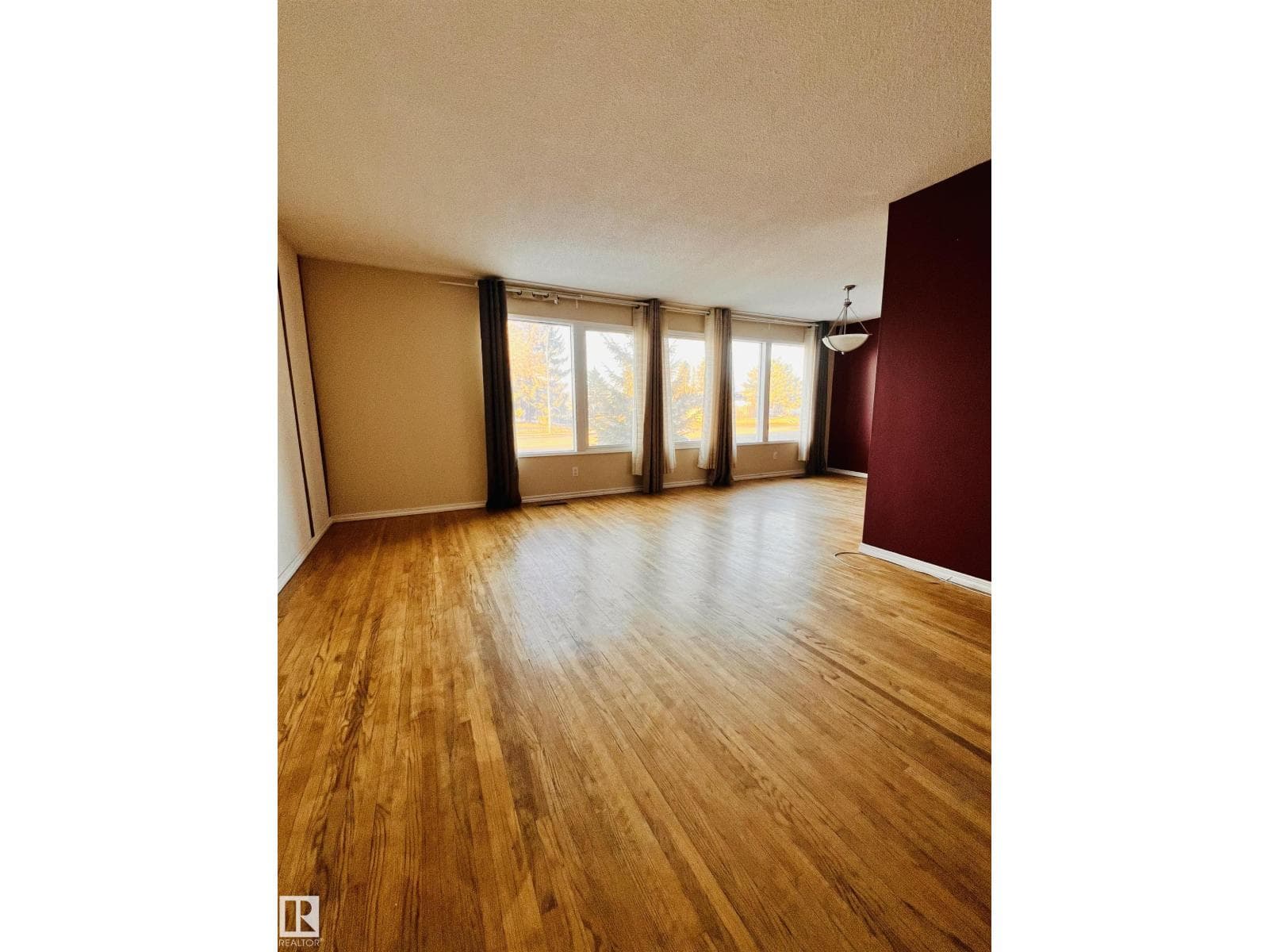 11459 51 AV NW — photo 3