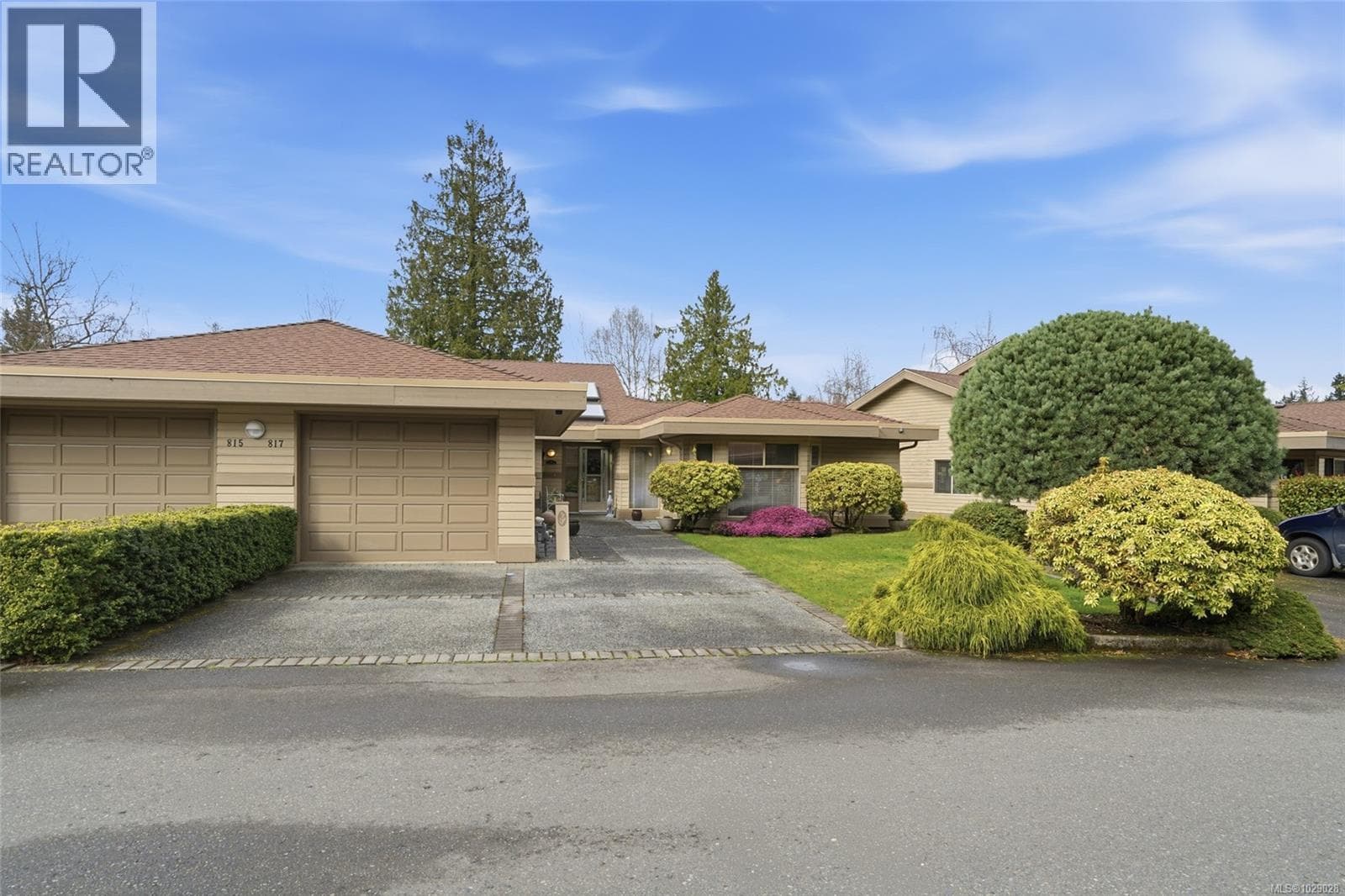 2 bed 2 bath single family at 817 Lakes Blvd — $774,900