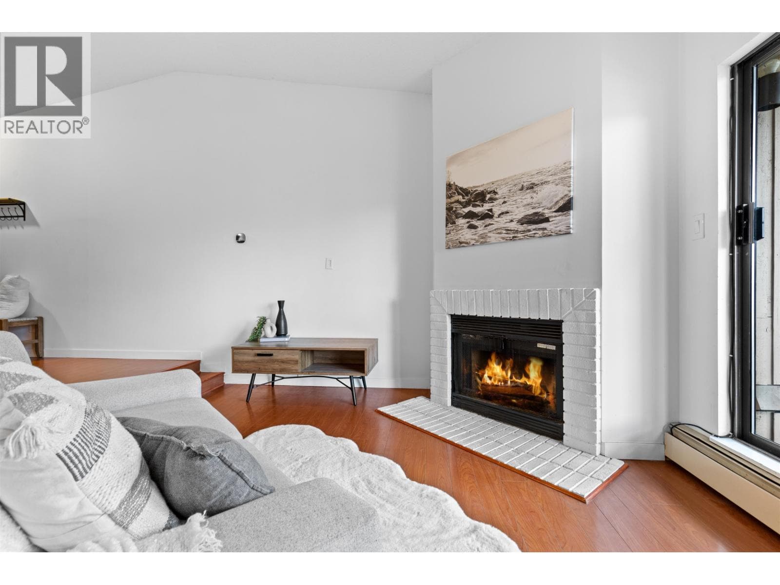340 8500 ACKROYD ROAD photo 4