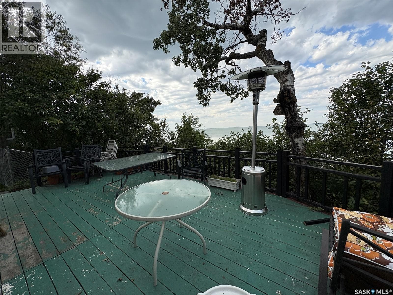 77 Lakeview AVENUE — photo 4