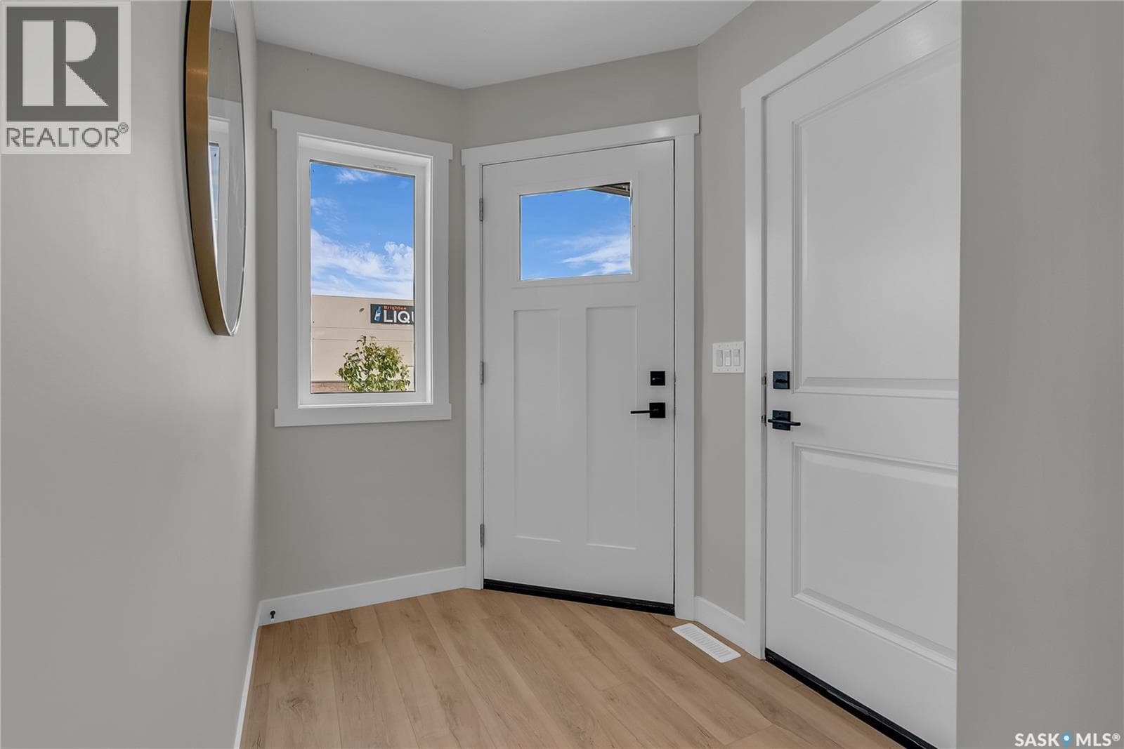 138 155 McFaull WAY photo 2