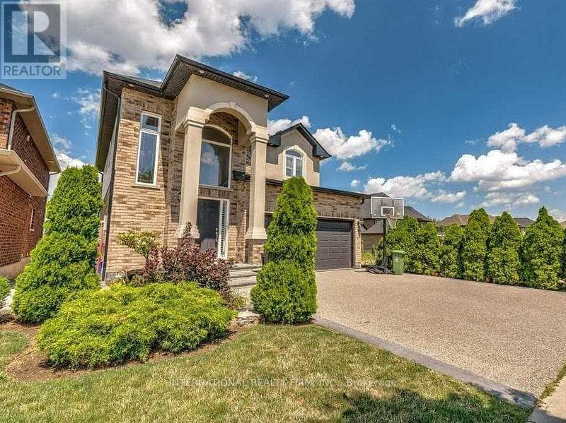 113 WHITEFISH CRESCENT photo 2