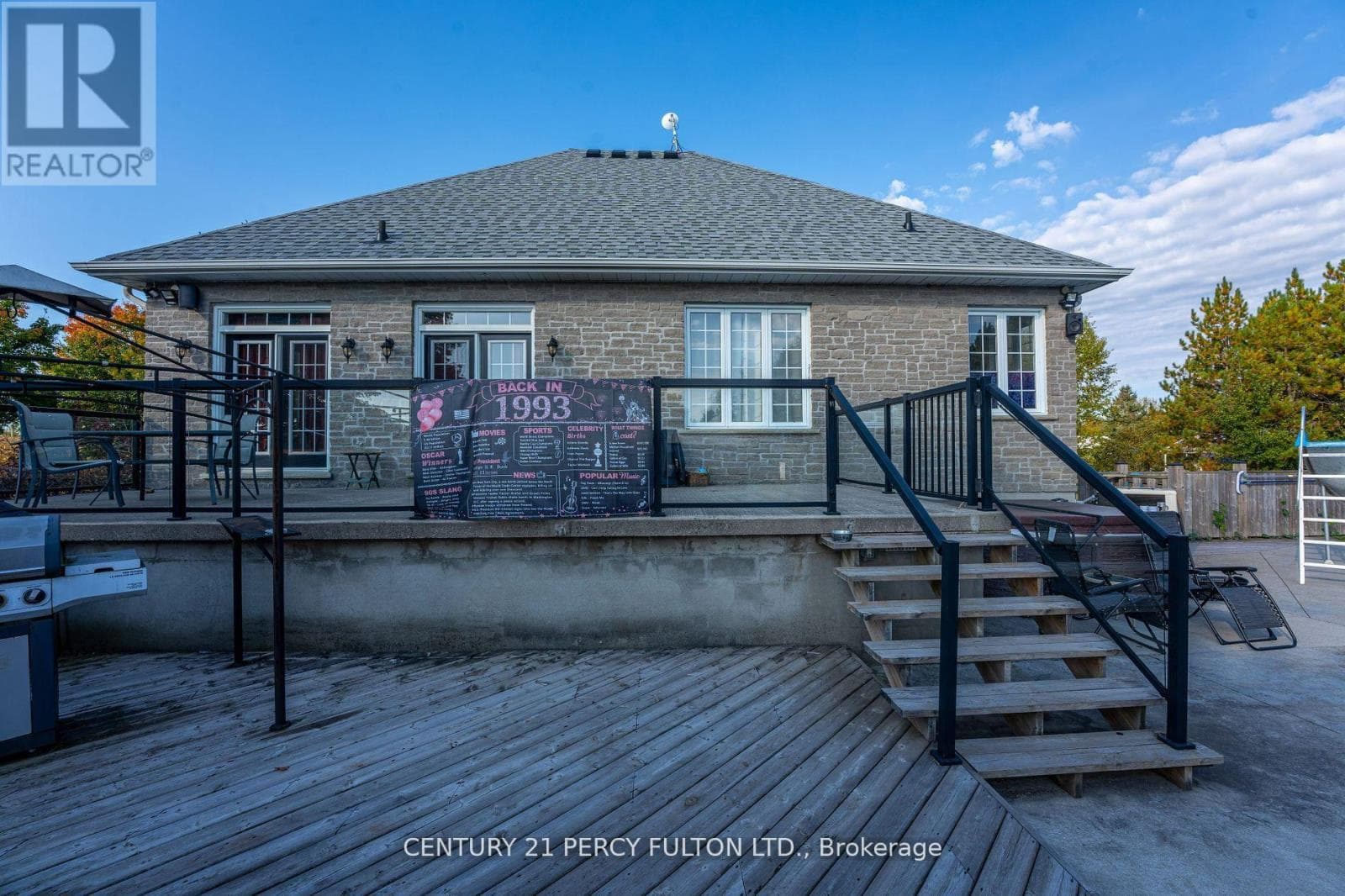 5659 GILMORE ROAD photo 2