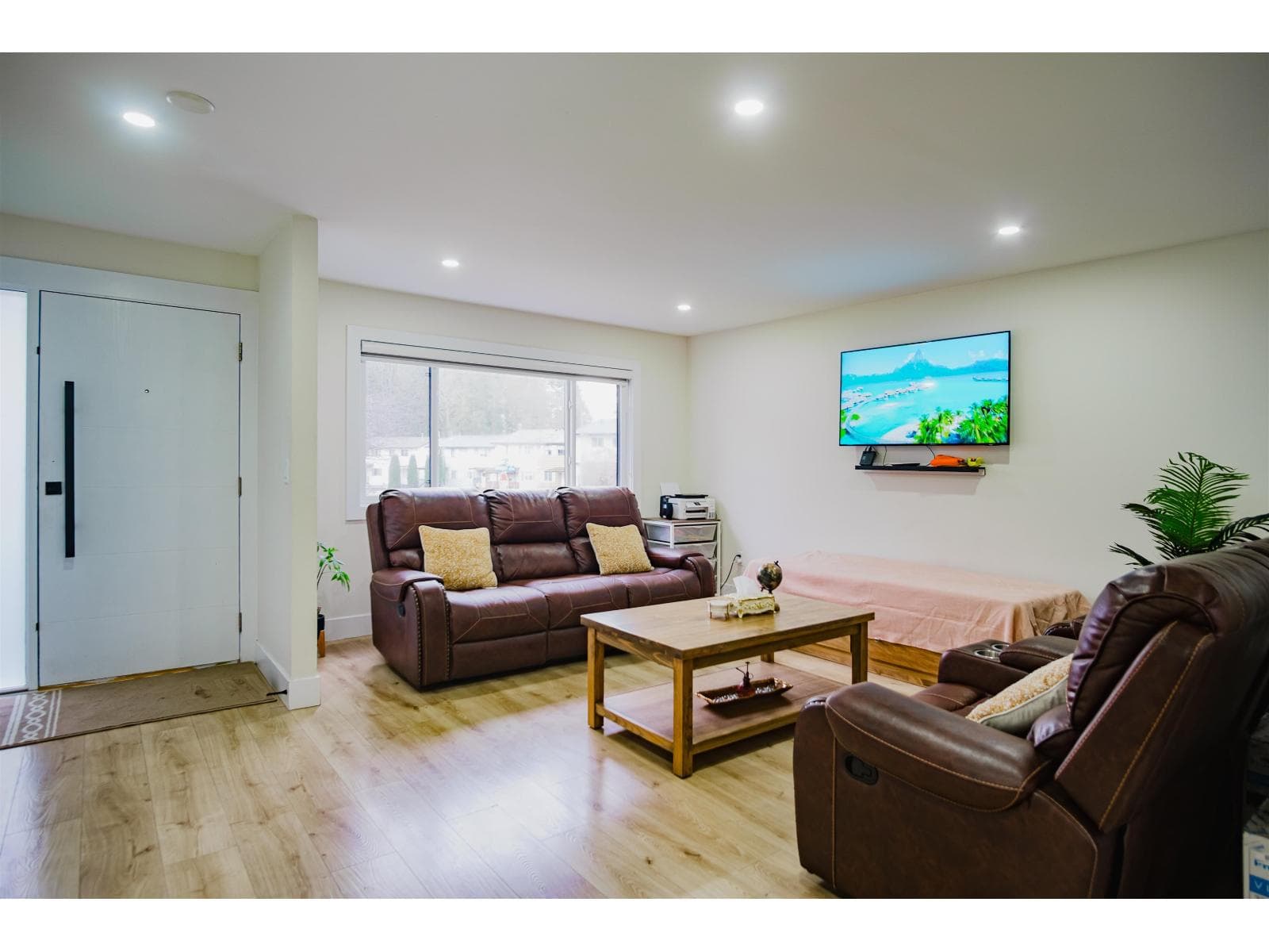 32347 BRANT AVENUE photo 4