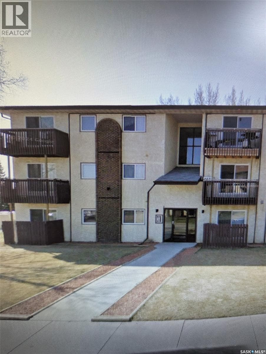 25 2309 17th STREET W