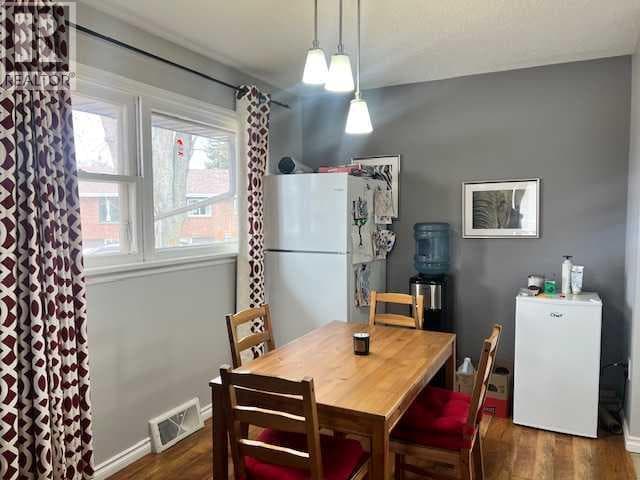 5117 49 Avenue — photo 4