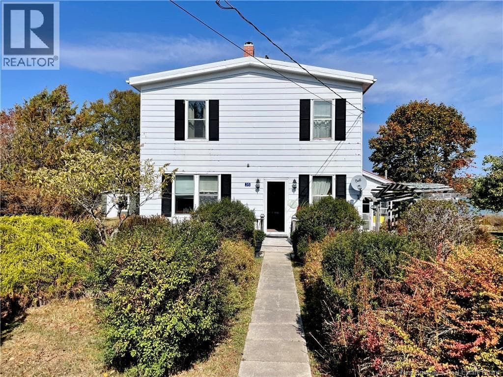 4 bed 2 bath single family at 35 Dipper Harbour Road — $339,900