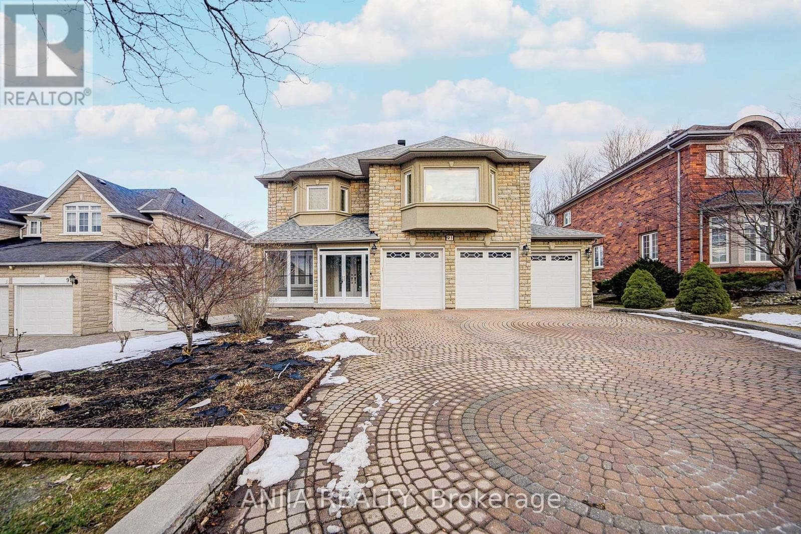 7 bed 6 bath single family at 91 REANSBURY CRESCENT — $2,488,000