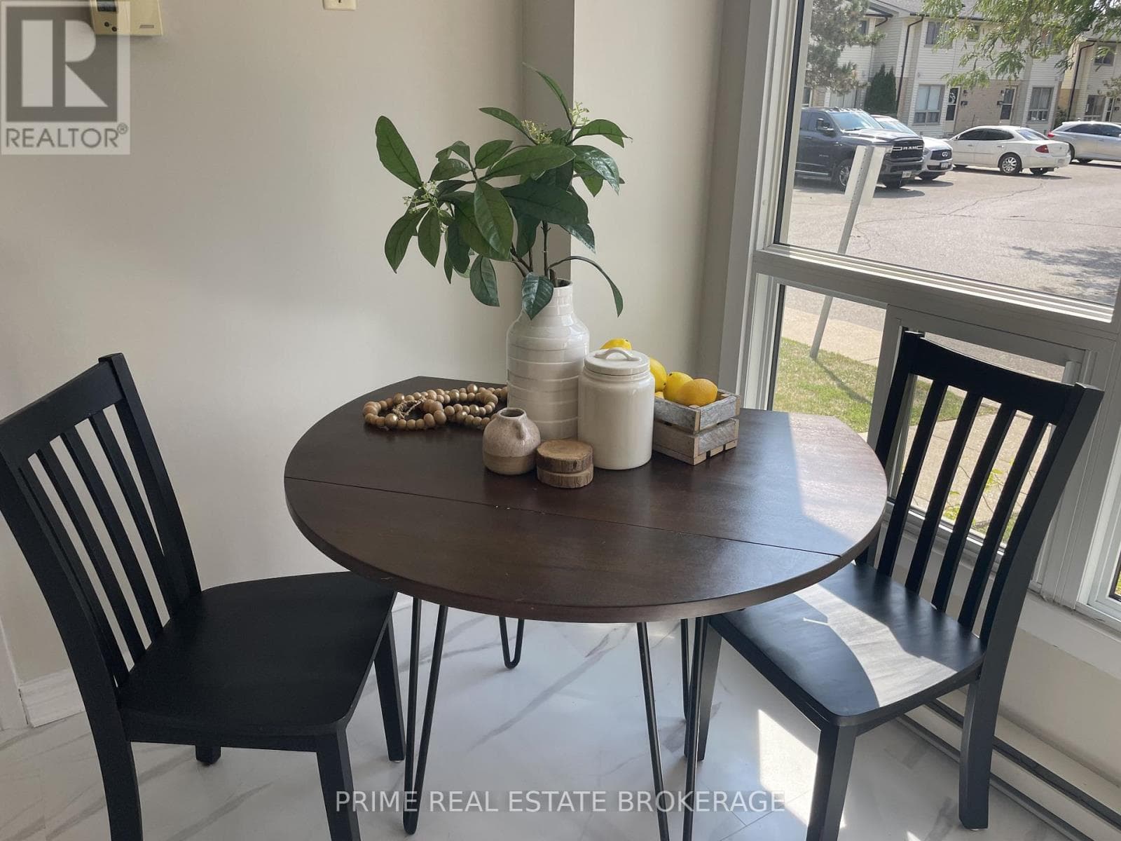 44 - 355 SANDRINGHAM CRESCENT photo 4