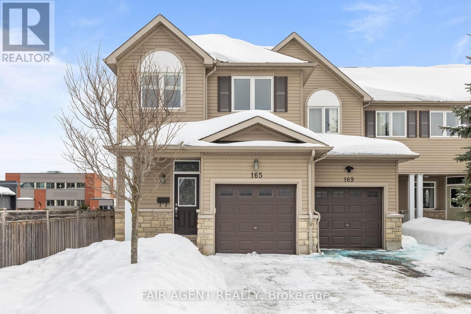165 DAHLIA STREET photo 2