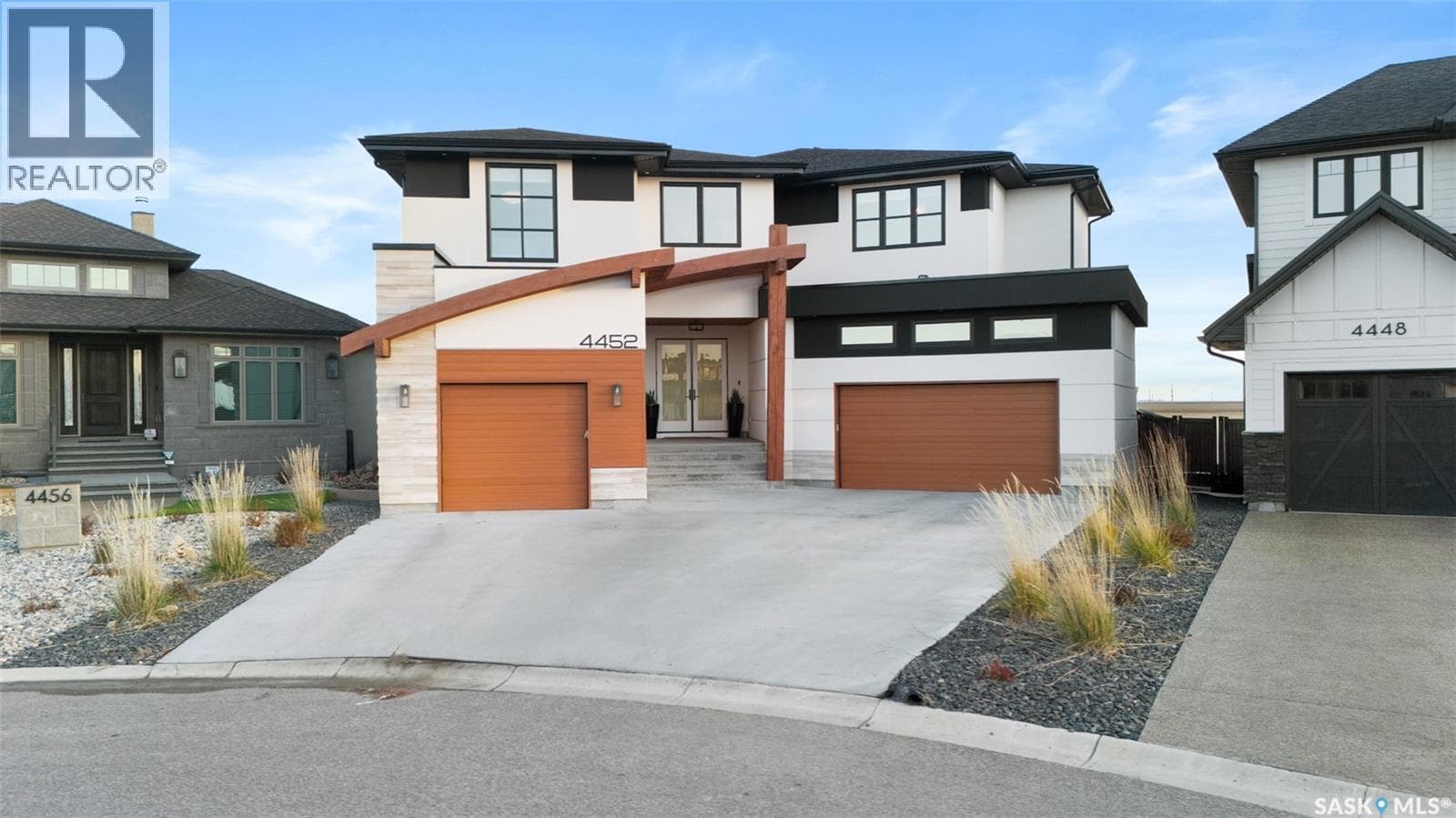 4452 Wild Rose DRIVE — photo 2