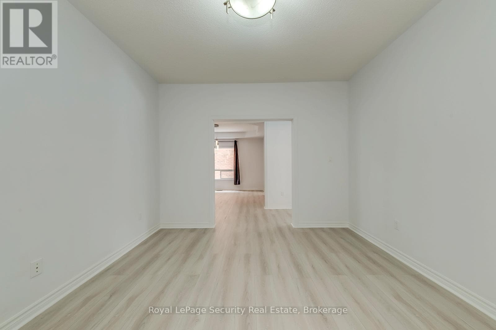 757 HALBERT DRIVE photo 5