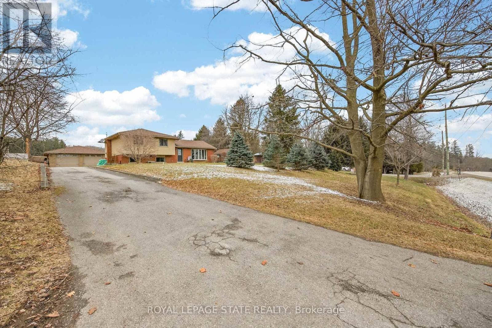 847 GOVERNORS ROAD photo 5