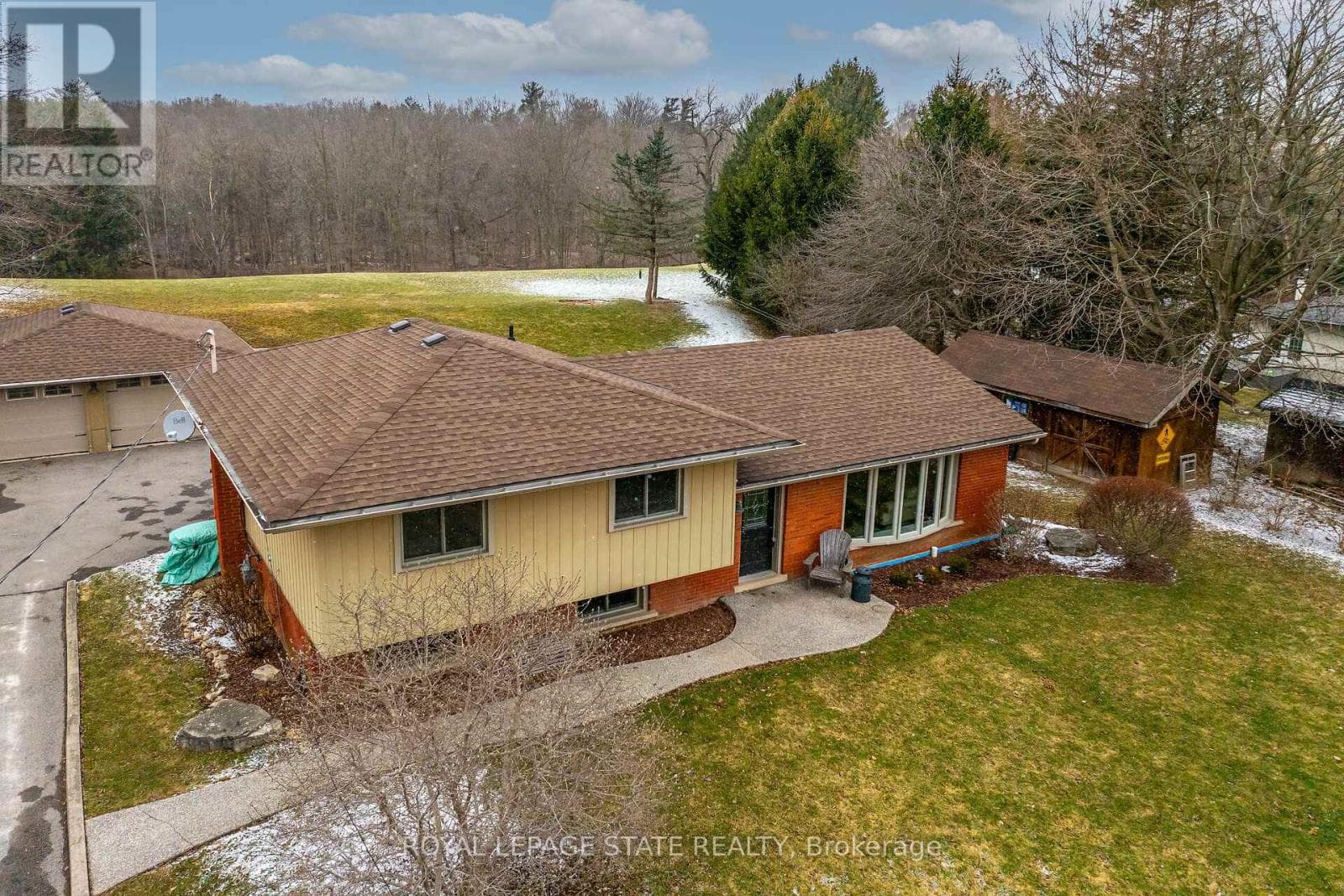 847 GOVERNORS ROAD photo 3