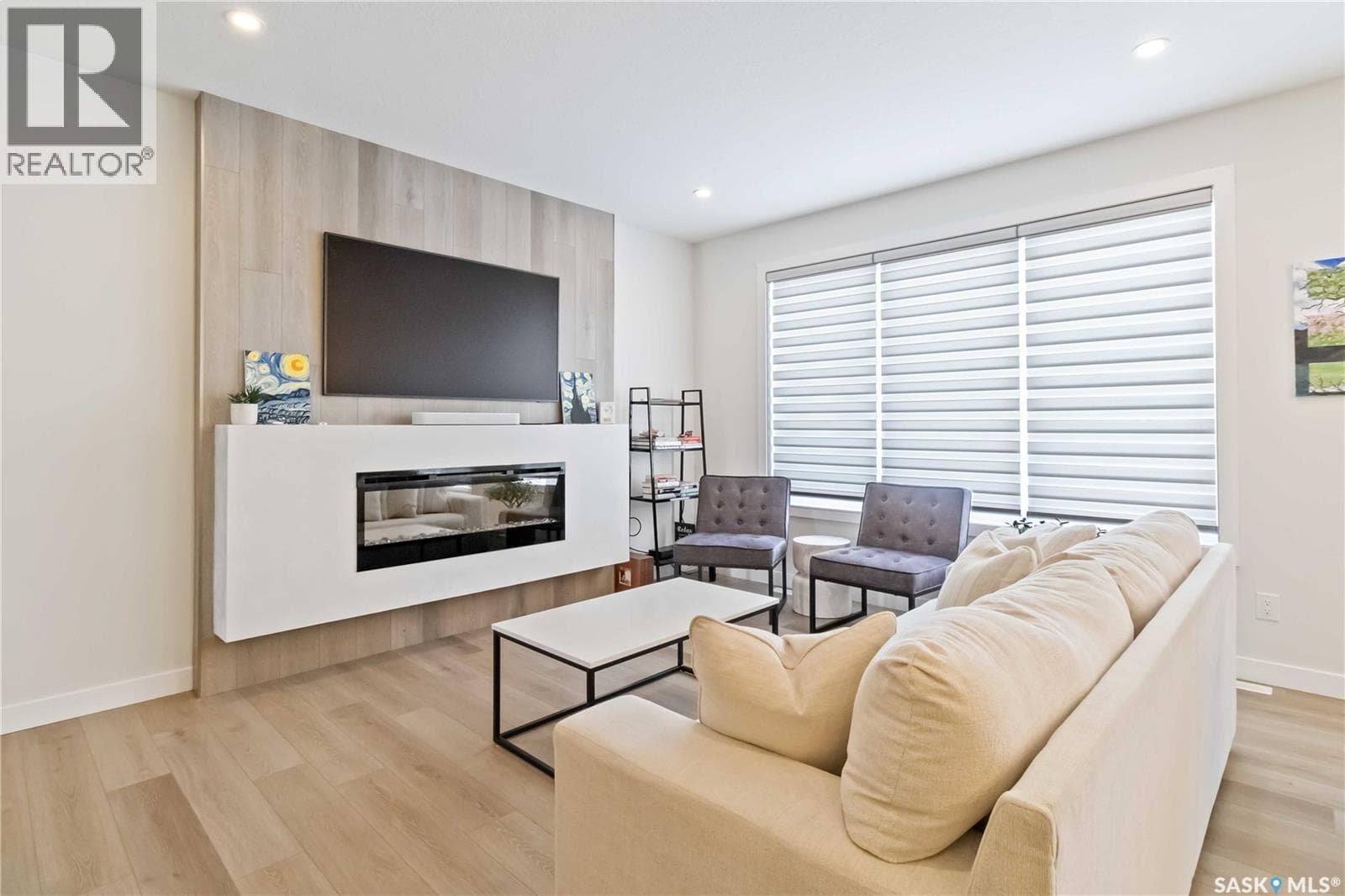 155 Keith WAY photo 3