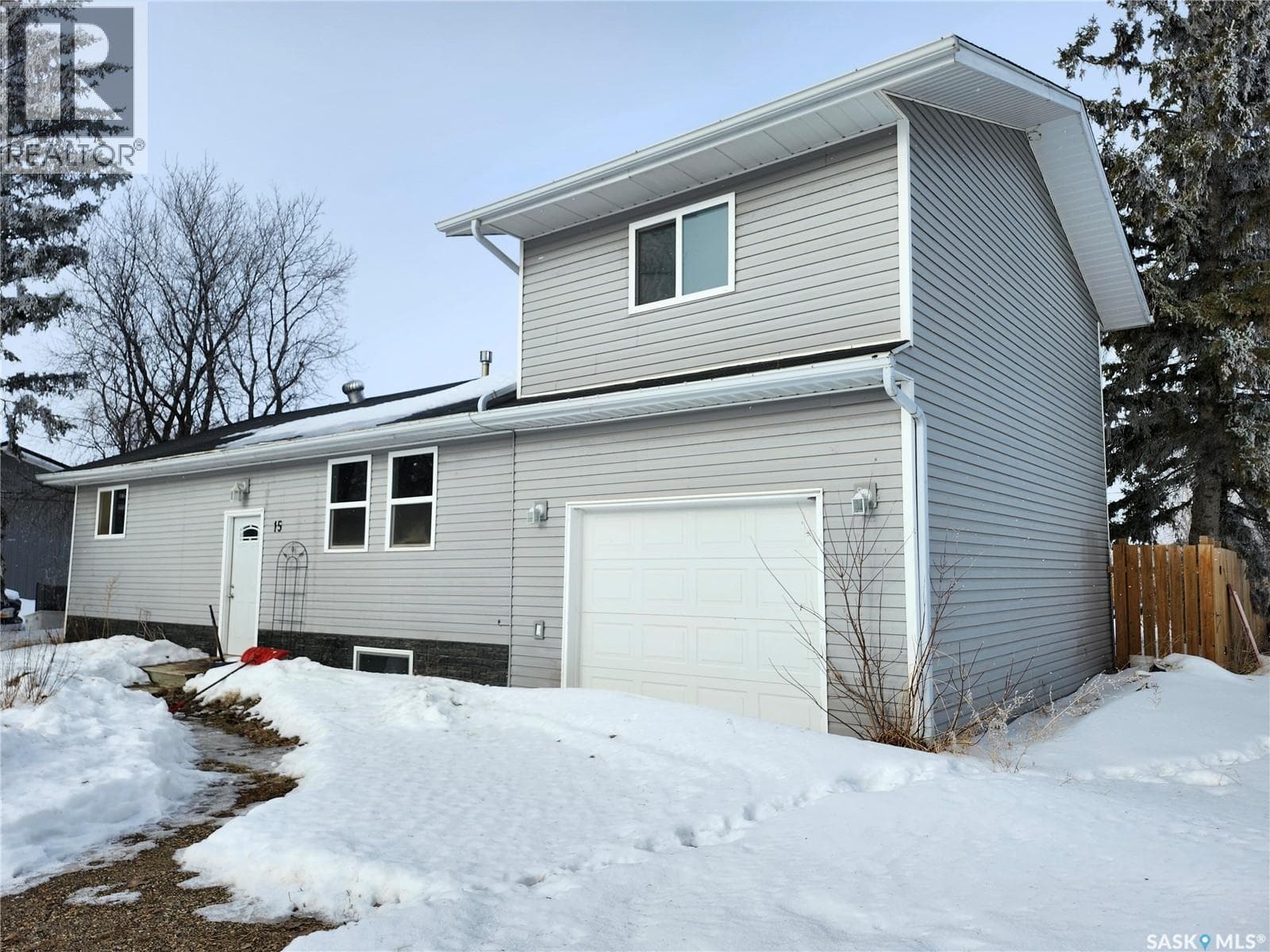 15 Walker AVENUE