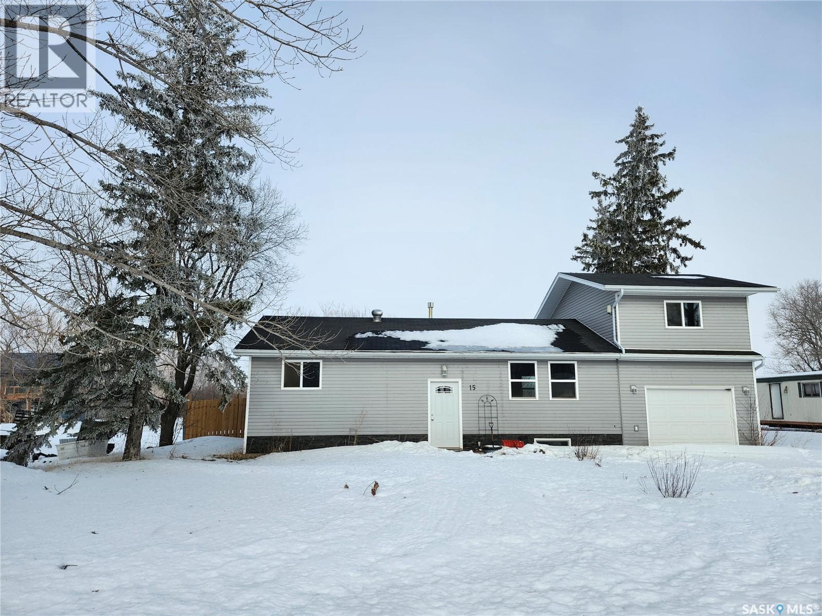 15 Walker AVENUE — photo 3