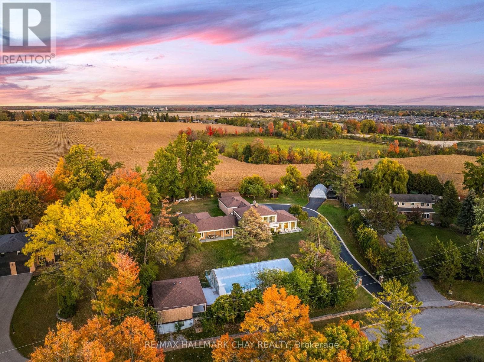 6 bed 4 bath single family at 39 HIGHFIELD CRESCENT — $1,499,000