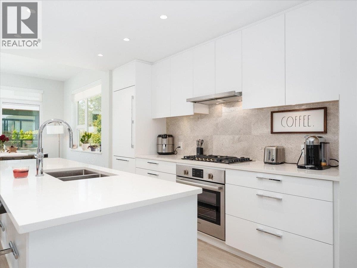 13 2728 ACADIA ROAD photo 5