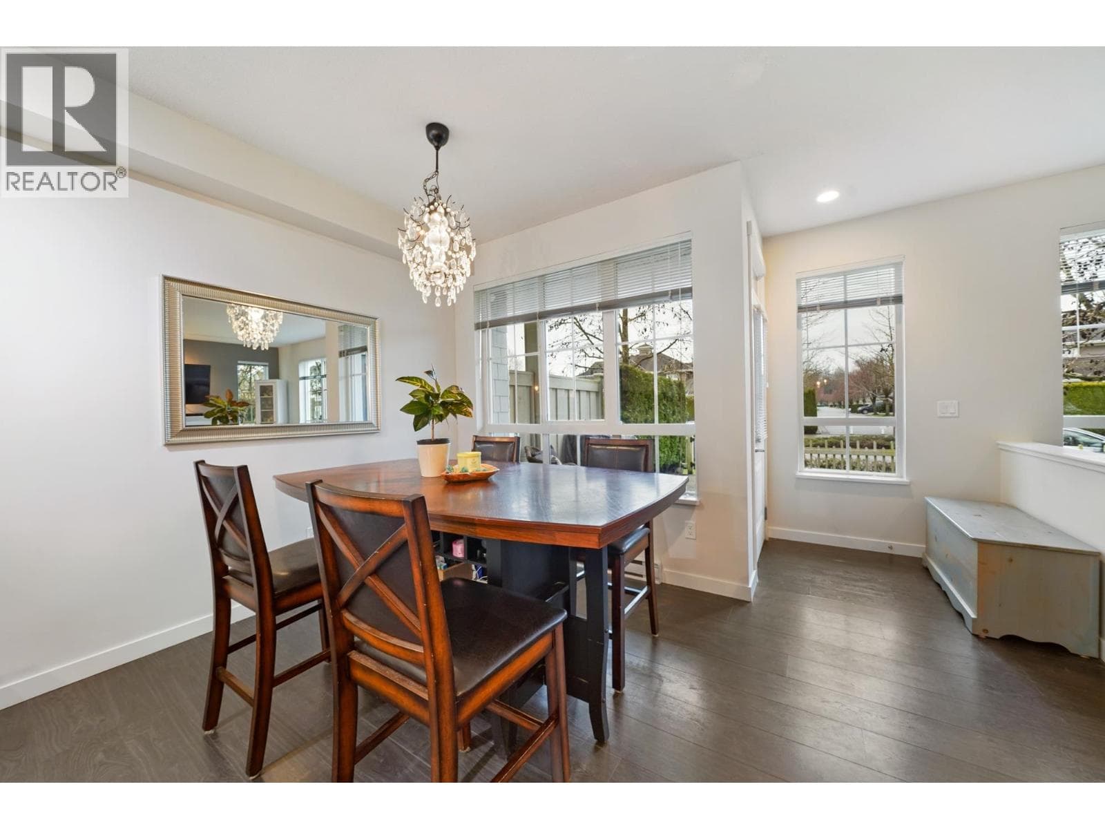 17 5510 ADMIRAL WAY photo 4