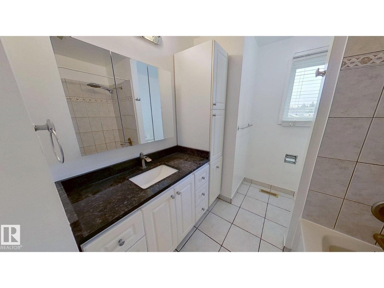 3432 81 ST NW photo 10