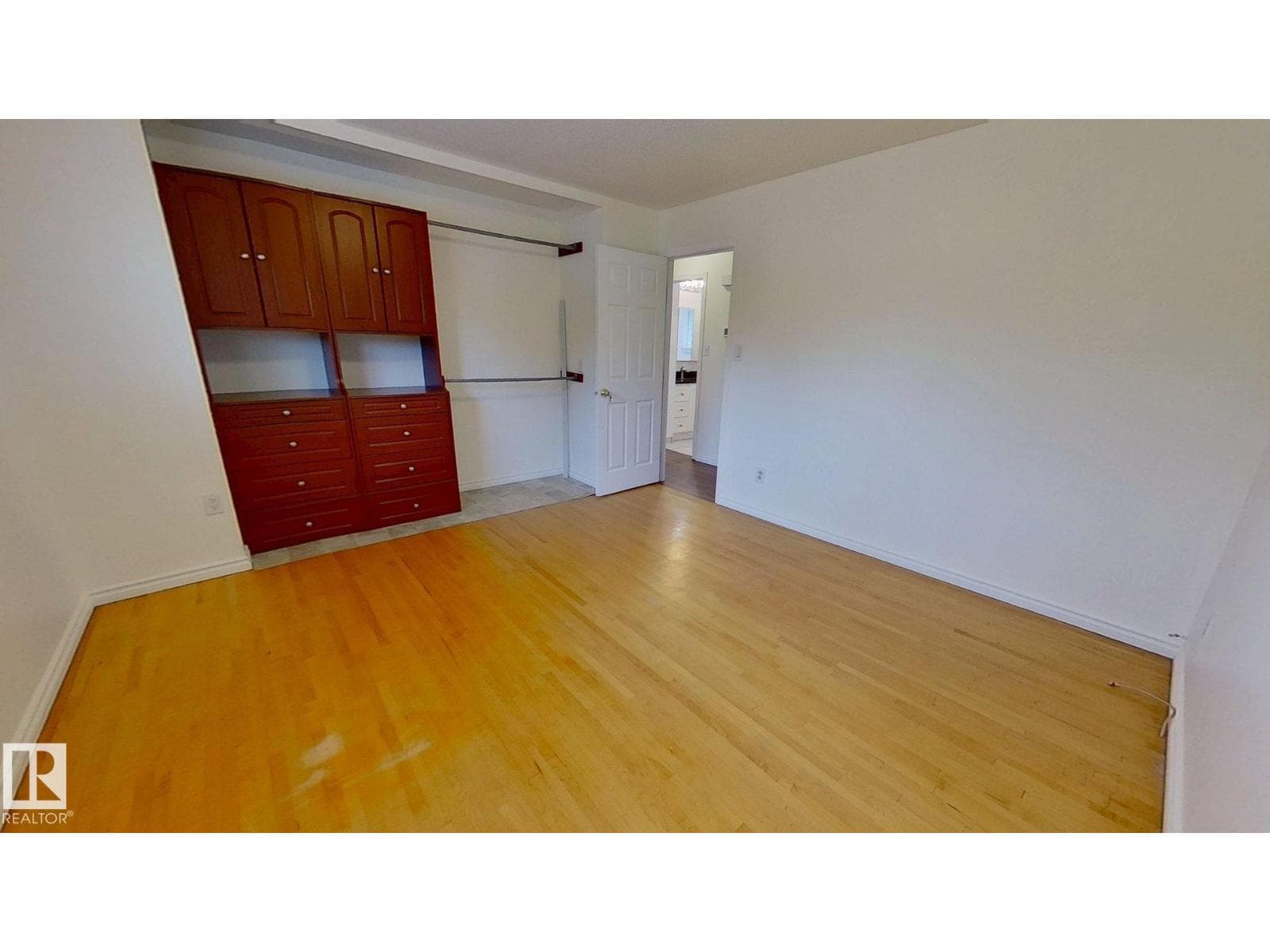3432 81 ST NW photo 12