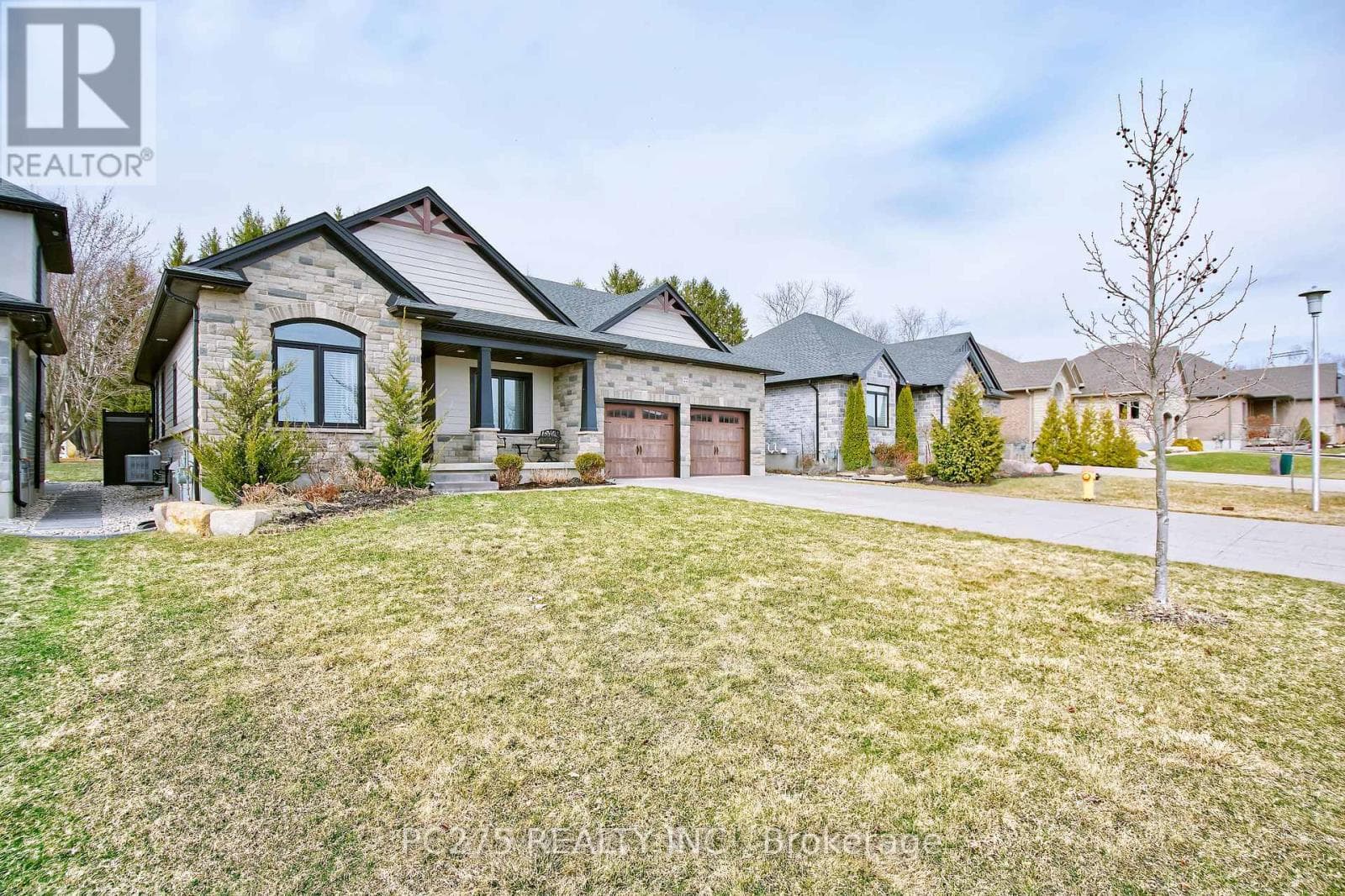 22 TALBOT GROVE LANE photo 3