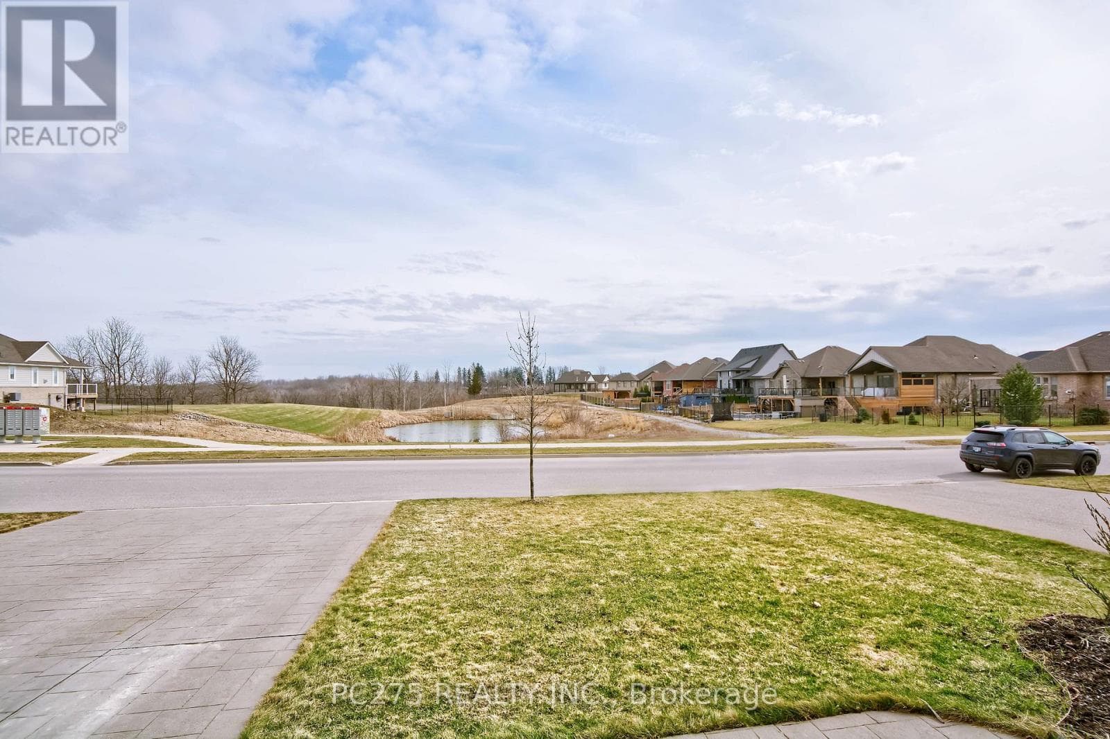 22 TALBOT GROVE LANE photo 4