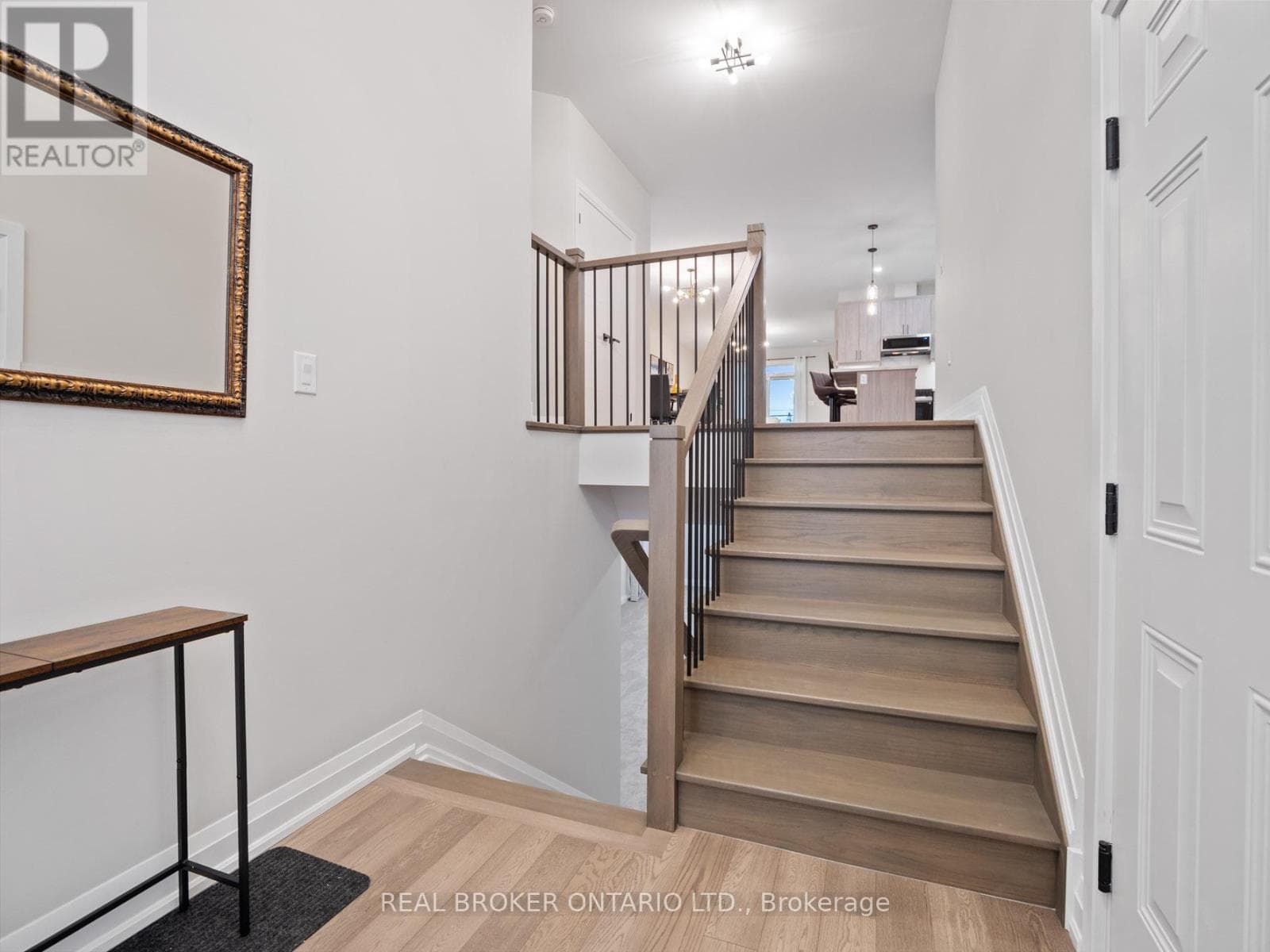 230 KNOLL STREET photo 5
