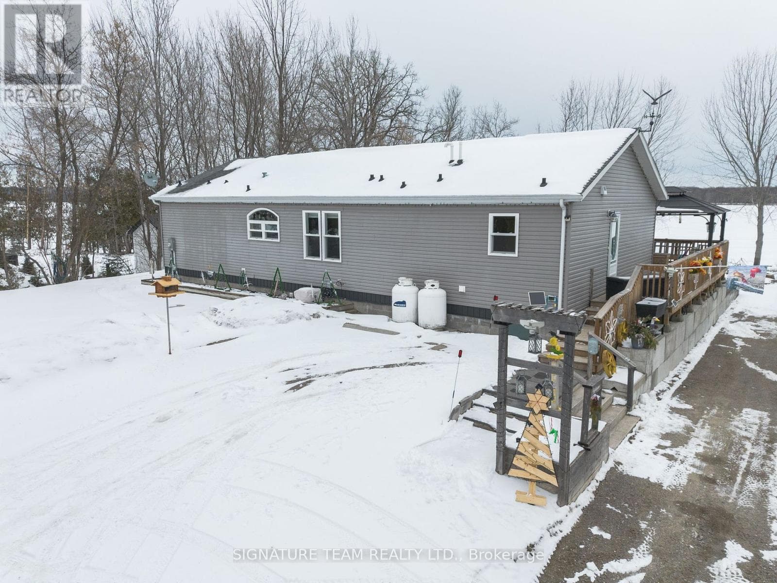 428 LACROIX BAY ROAD photo 2