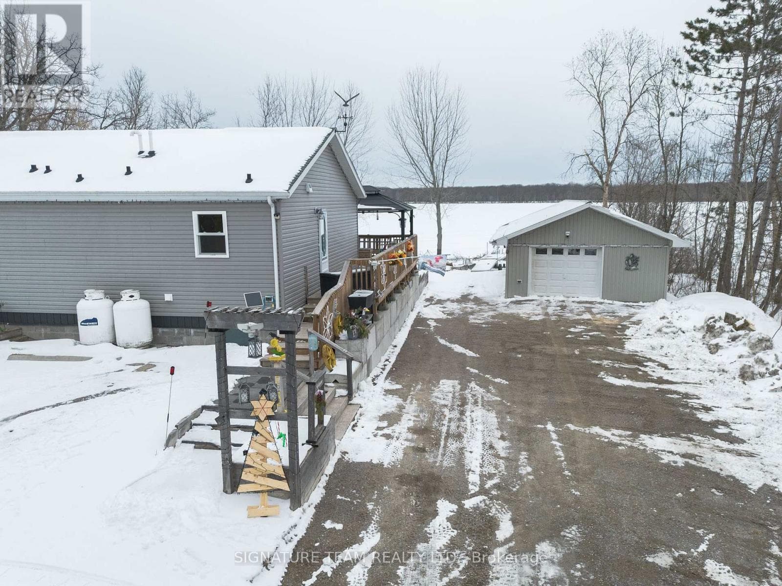 428 LACROIX BAY ROAD photo 3