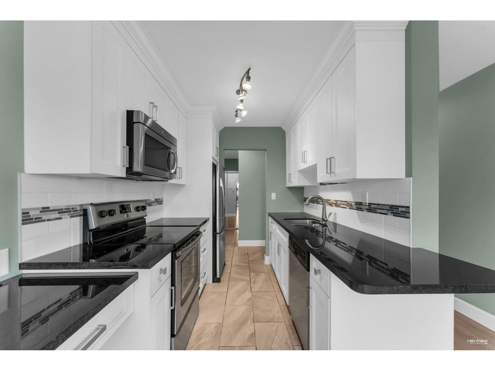 322 17707 57A AVENUE photo 2