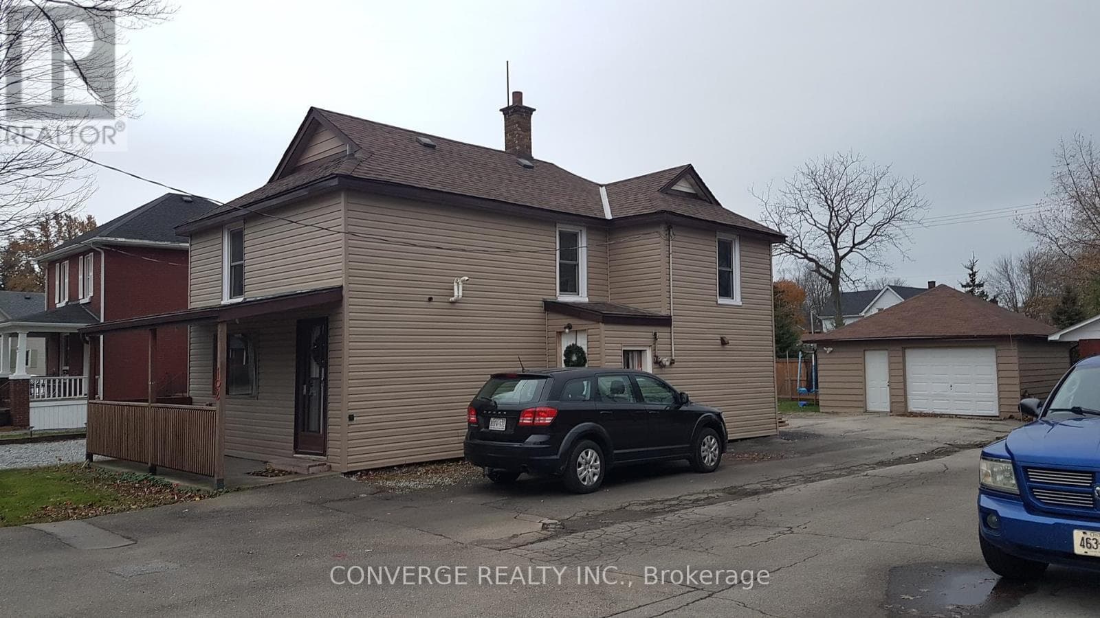 A - B - 102 ELM STREET N photo 5