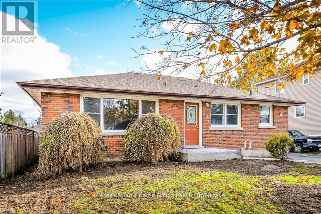 130 FORFAR STREET E photo 3