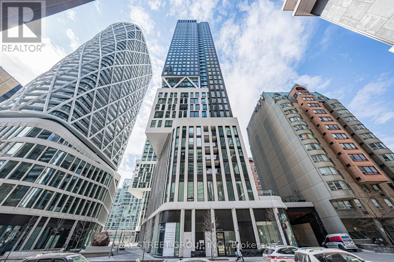 2 bed 1 bath single family at 606 - 238 SIMCOE STREET — $569,000