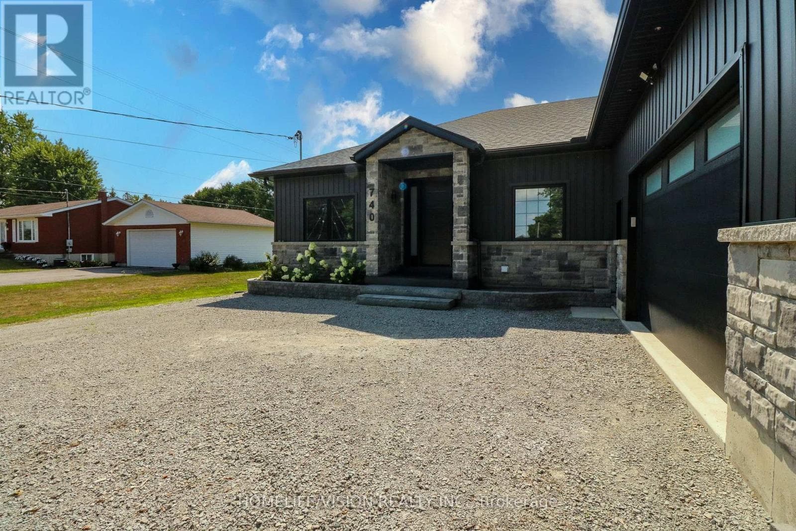 740 MIDLAND AVENUE photo 4