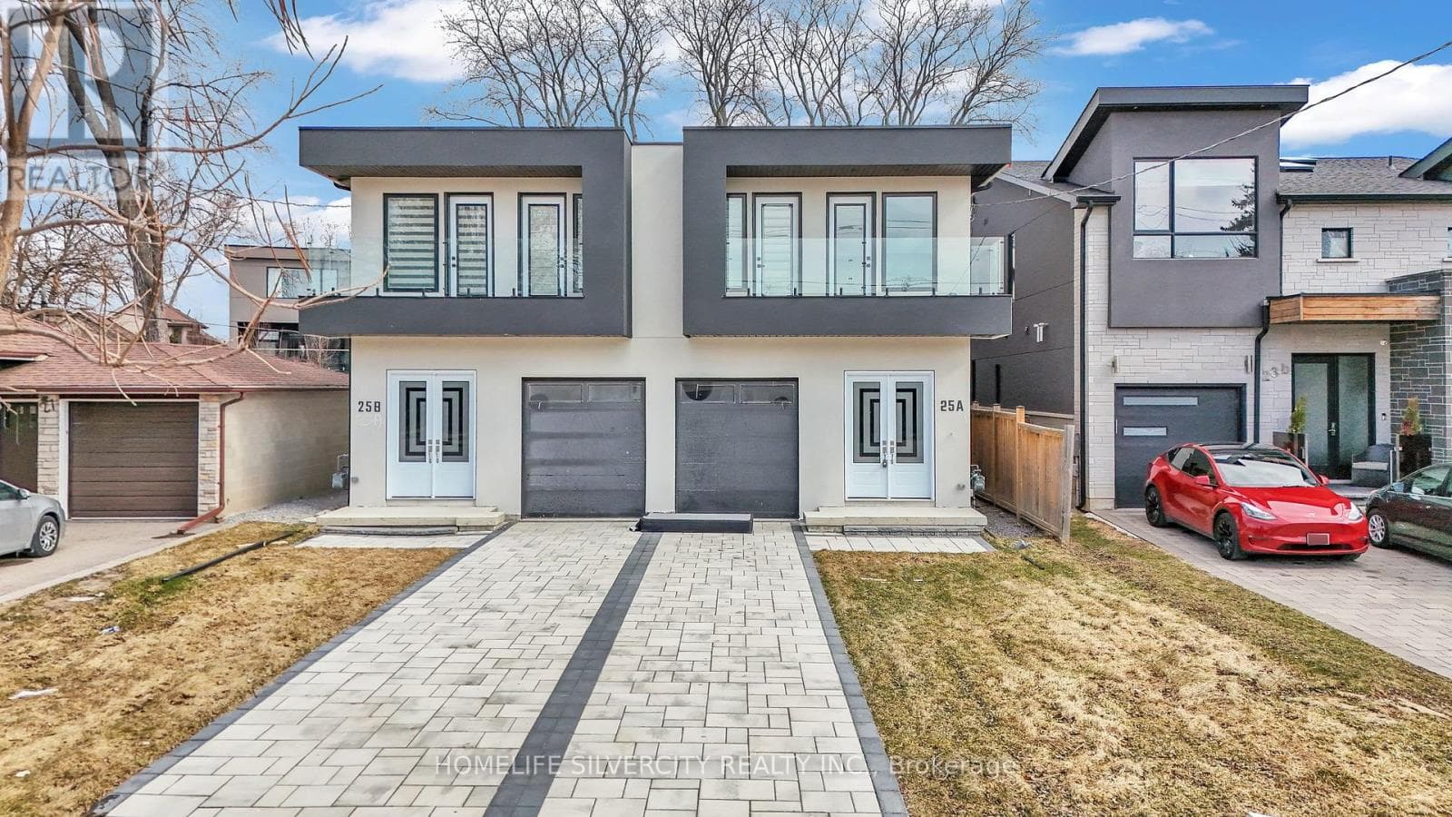25A PINE AVENUE N photo 2