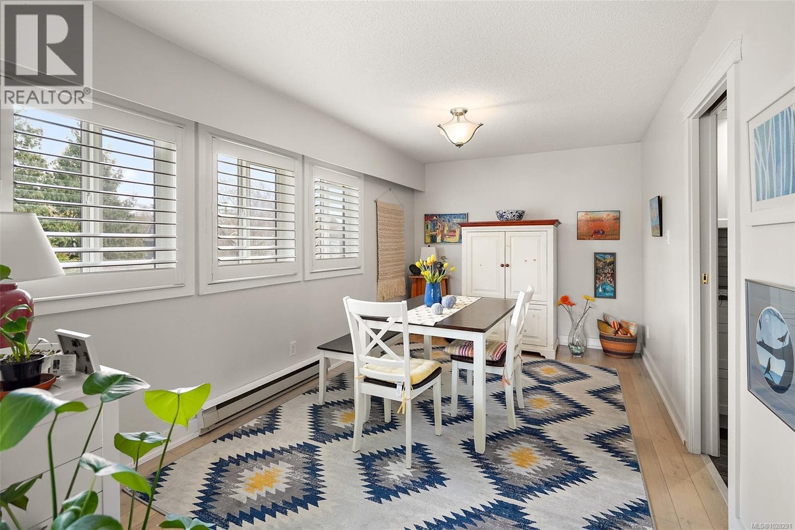 204 1252 Pandora Ave photo 3